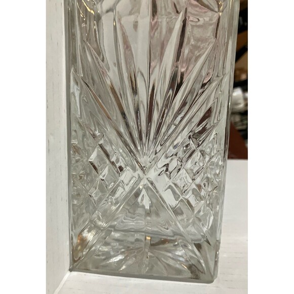 Dublin Crystal Whiskey Decanter 24oz no Stopper for liqueur or Water 9’x 4’ - Picture 2 of 16